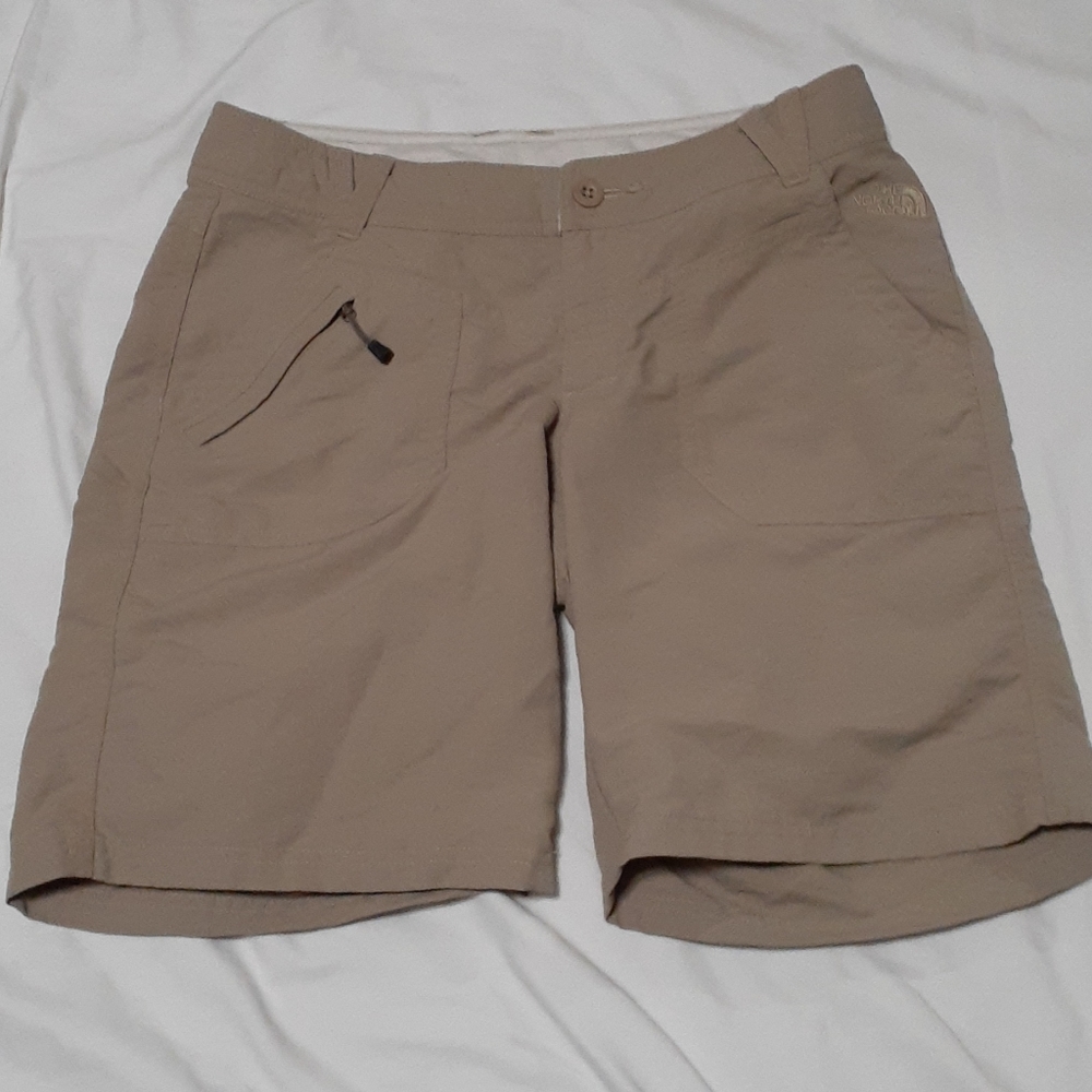 North Face hiking outdoor shorts tan